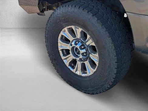 Used 2019 Ford F350 XLT w/ XLT Premium Package image 17