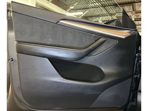 Used 2025 Tesla Model Y Performance AWD/4WD image 16