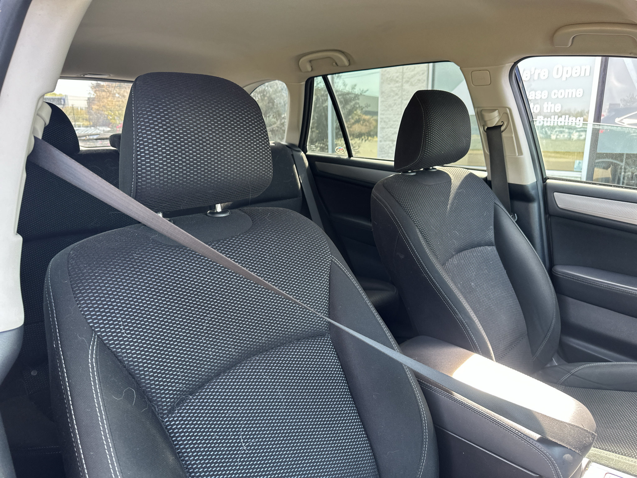 Used 2018 Subaru Outback 2.5i Premium AWD/4WD image 12