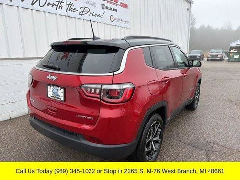 Used 2025 Jeep Compass Limited AWD/4WD image 13