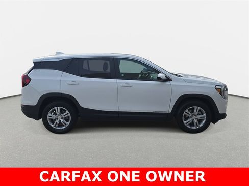 Used 2024 GMC Terrain SLE image 4