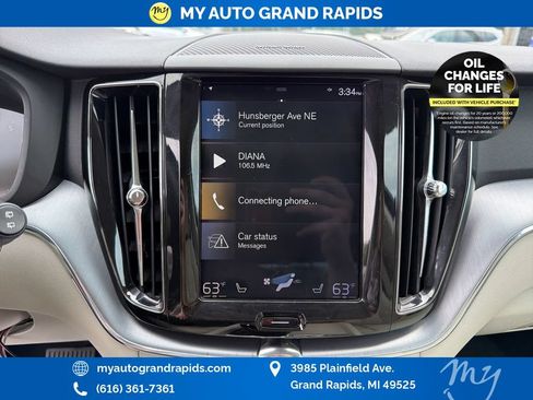 Used 2019 Volvo XC60 T6 Momentum w/ Protection Package Premier AWD/4WD image 21