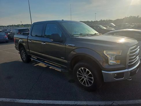Used 2015 Ford F150 XLT w/ Equipment Group 302A Luxury AWD/4WD image 3