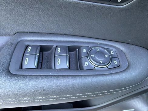 Used 2024 Cadillac XT6 Premium Luxury w/ Technology Package FWD image 11