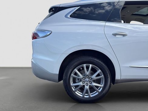 Used 2023 Buick Enclave Essence w/ Experience Buick Package FWD image 20