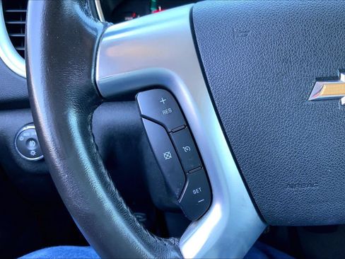 Used 2016 Chevrolet Traverse LT FWD image 24