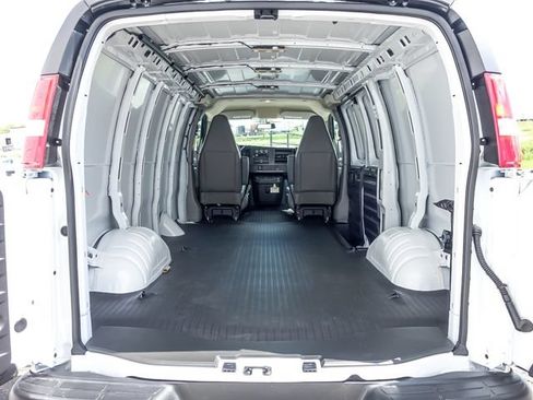 New 2026 Chevrolet Express 2500 w/ Communications Package RWD image 8