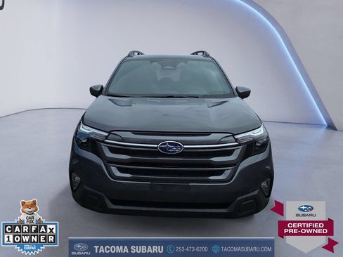 Used 2025 Subaru Forester Premium AWD/4WD image 8