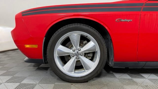 Used 2014 Dodge Challenger R/T RWD image 10