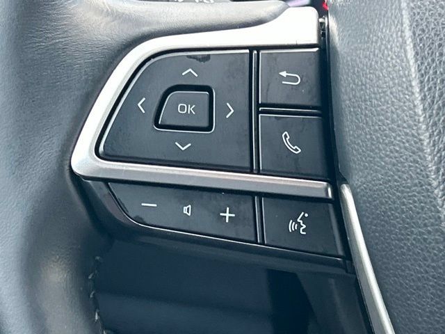 Used 2022 Toyota Highlander XLE AWD/4WD image 75