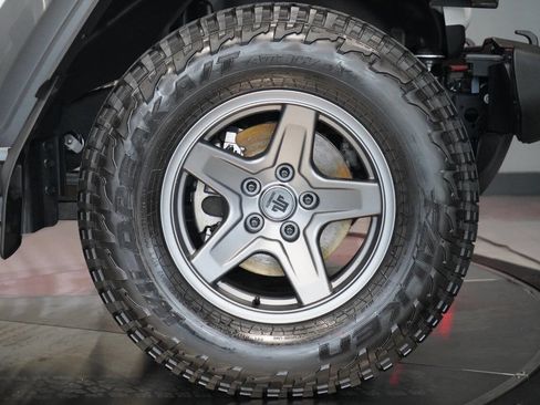 Used 2024 Jeep Wrangler Sport image 43