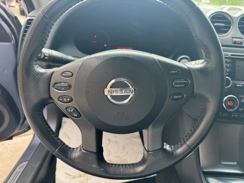 Used 2010 Nissan Altima 2.5 S w/ Premium Pkg image 13