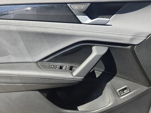 New 2026 Volkswagen Tiguan SE R-Line FWD image 22