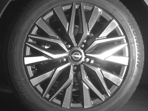 Used 2025 Nissan Altima 2.5 SV image 12