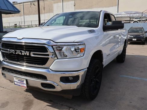 Used 2019 RAM 1500 Big Horn AWD/4WD image 3