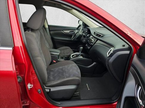 Used 2016 Nissan Rogue SV AWD/4WD image 10