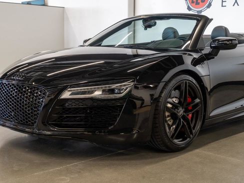 Used 2015 Audi R8 V10 w/ Full Leather Package image 28