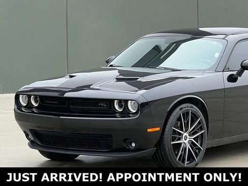 Used 2016 Dodge Challenger R/T w/ Blacktop Package RWD image 8