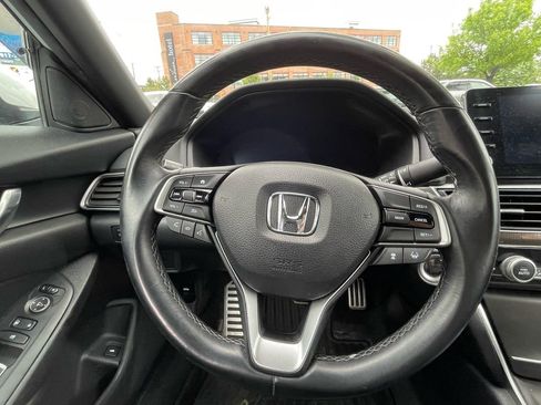 Used 2019 Honda Accord Sport image 11