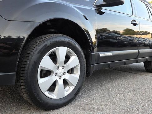Used 2010 Subaru Outback 2.5i Limited AWD/4WD image 7