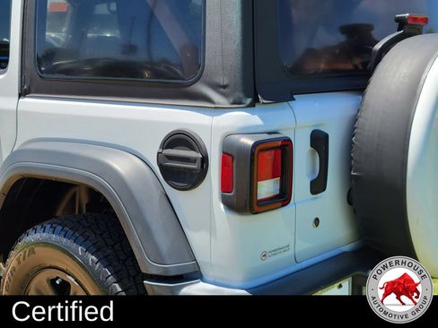 Used 2018 Jeep Wrangler Unlimited Sport AWD/4WD image 12