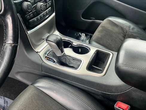 Used 2021 Jeep Grand Cherokee Laredo X AWD/4WD image 24