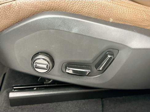 Certified 2023 Volvo XC60 B5 Plus w/ Protection Package Premier image 20