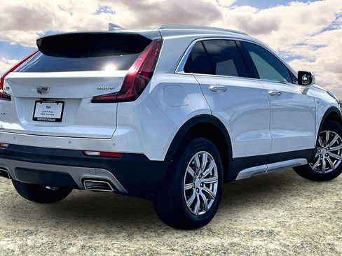 Used 2022 Cadillac XT4 Premium Luxury AWD/4WD image 5