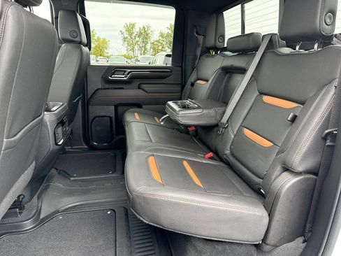 Used 2024 GMC Sierra 2500 AT4 w/ AT4 Premium Plus Package AWD/4WD image 23