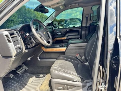 Used 2017 Chevrolet Silverado 1500 LTZ w/ LTZ Plus Package RWD image 18