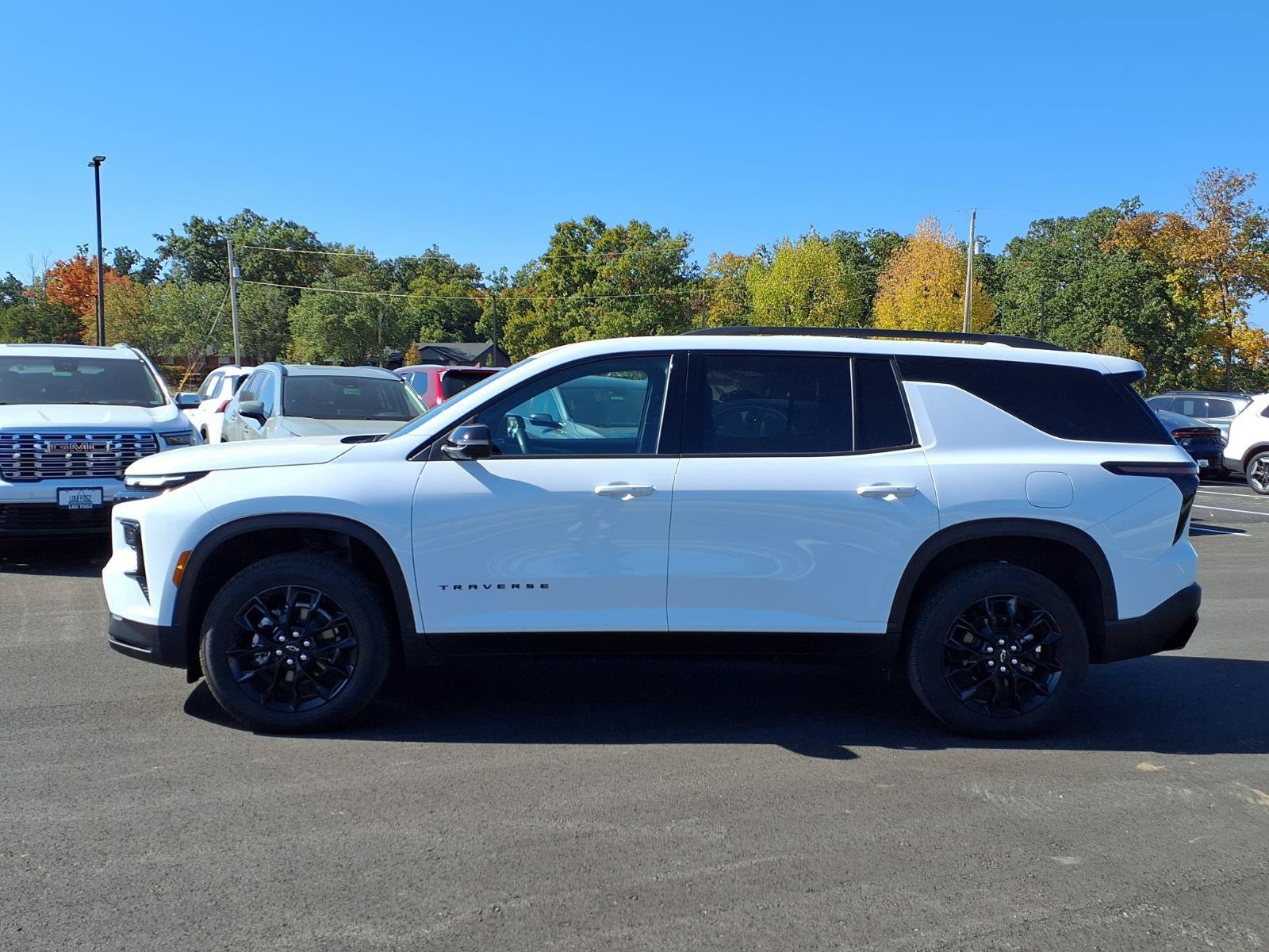 Used 2026 Chevrolet Traverse LT w/ Midnight/Sport Edition AWD/4WD image 33
