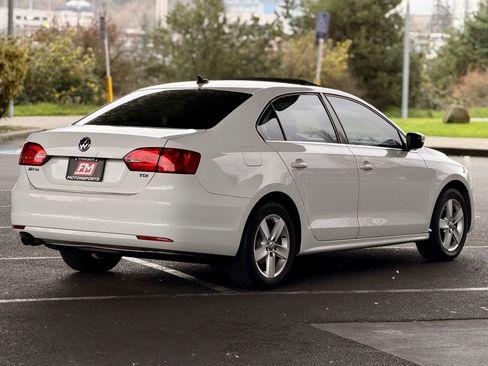 Used 2013 Volkswagen Jetta TDI FWD image 7