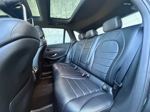 Used 2022 Mercedes-Benz GLC 300 4MATIC image 19