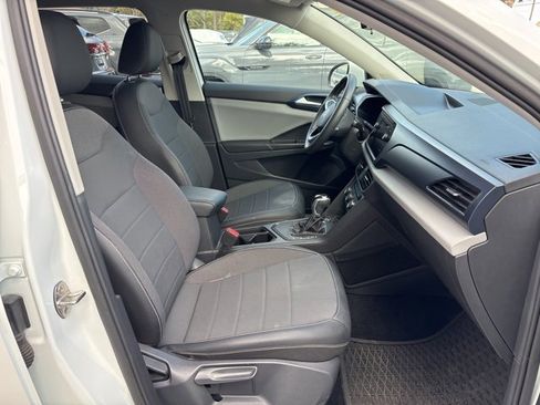 Used 2022 Volkswagen Taos SE image 9