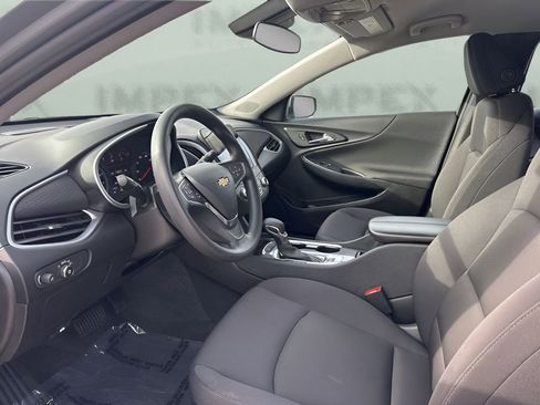 Used 2024 Chevrolet Malibu LT image 9