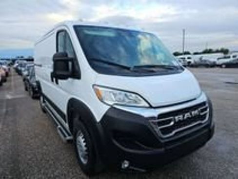Used 2025 RAM ProMaster 2500 w/ U-Haul Equipment Group FWD image 19
