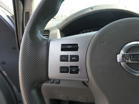 Used 2019 Nissan Frontier SV image 17