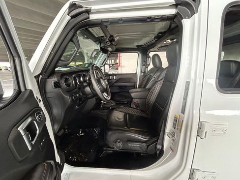 Used 2023 Jeep Wrangler Altitude image 17