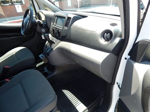 Used 2021 Nissan NV200 S FWD image 20