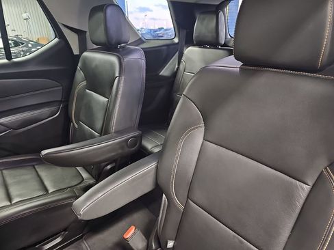 Used 2020 Chevrolet Traverse RS FWD image 14