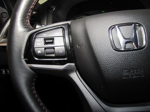 Certified 2025 Honda Odyssey Sport-L image 5