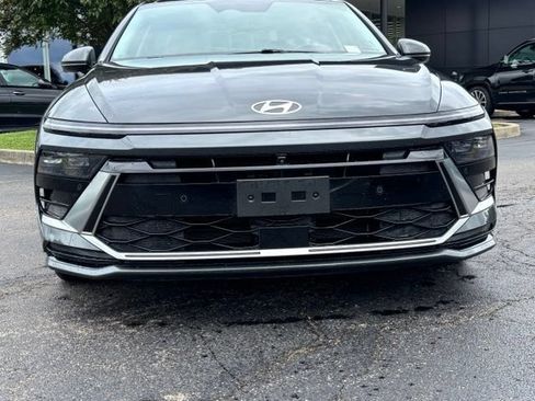 Used 2024 Hyundai Sonata Limited FWD image 2