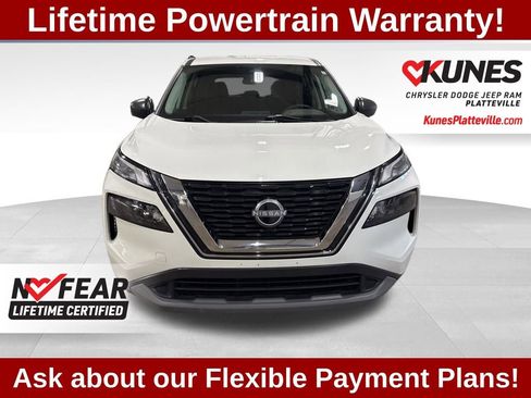 Used 2023 Nissan Rogue S image 4