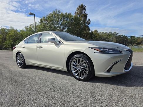 New 2025 Lexus ES 350 Ultra Luxury image 1