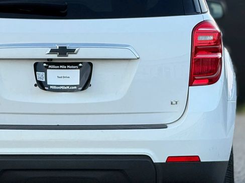 Used 2017 Chevrolet Equinox LT AWD/4WD image 14