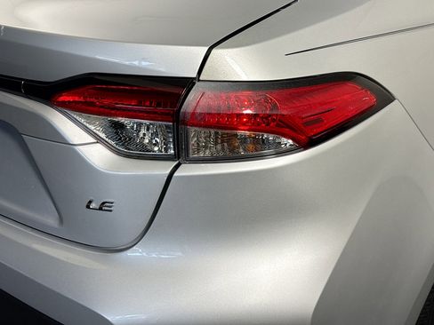 Used 2023 Toyota Corolla LE image 33