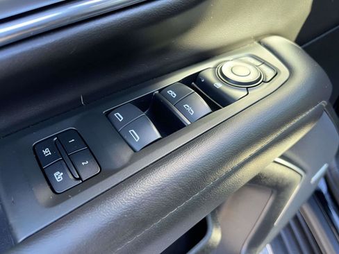 Used 2022 Chevrolet Tahoe LT image 16