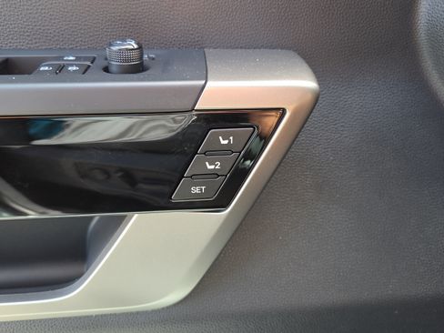 Certified 2025 Toyota Tundra Limited AWD/4WD image 18