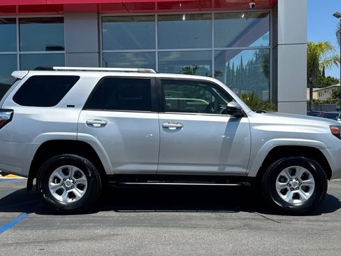 Used 2024 Toyota 4Runner SR5 AWD/4WD image 4