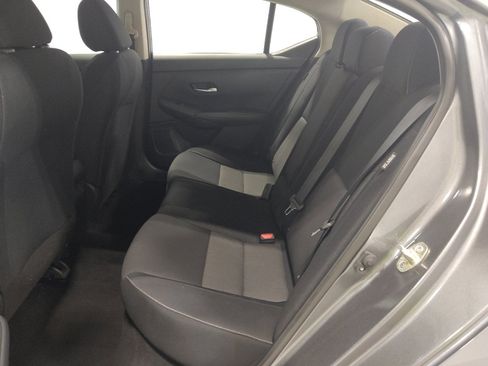 Used 2021 Nissan Sentra SV FWD image 18